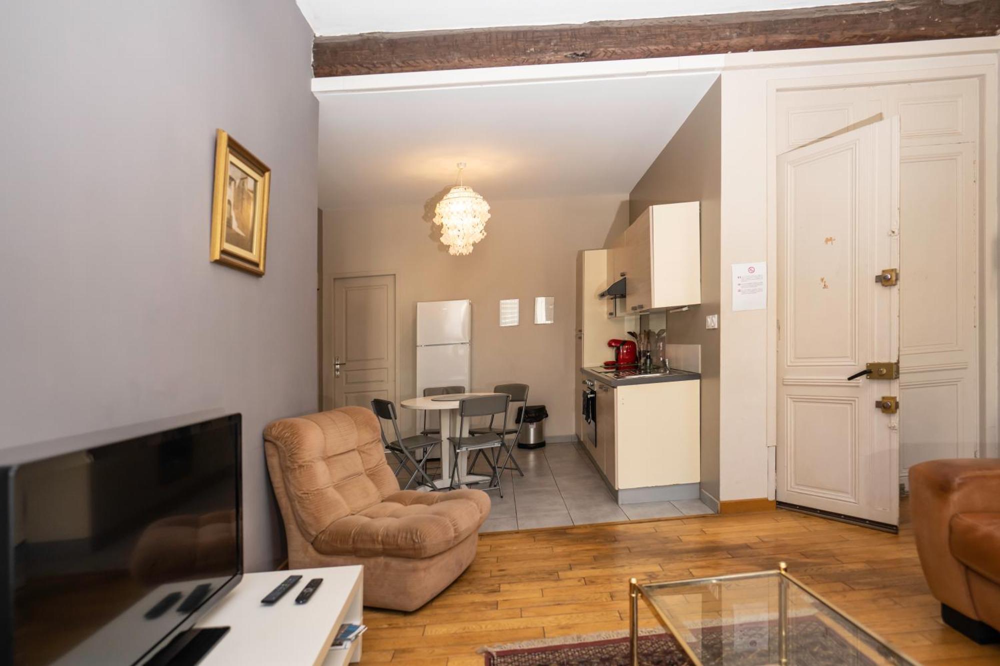 "Air D'Antan"-Meuble De Tourisme 3 Etoiles -Residence "Les Logis De Beziers"-Garage Optionnel-Coeur De Ville-Plages A 16Km ! 外观 照片